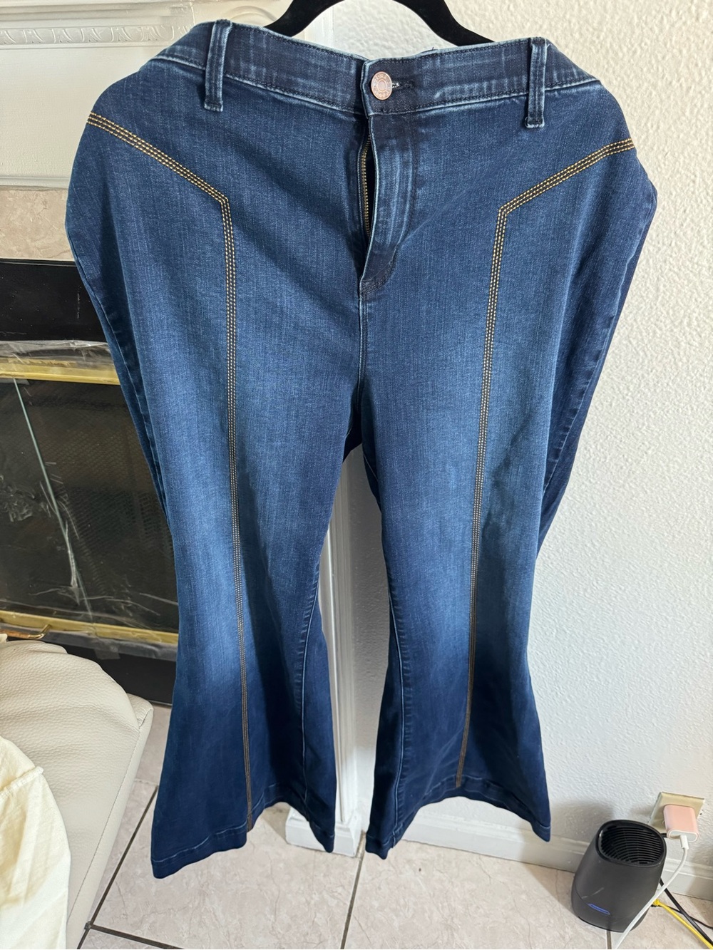 Torrid size 22s bell bottom jeans